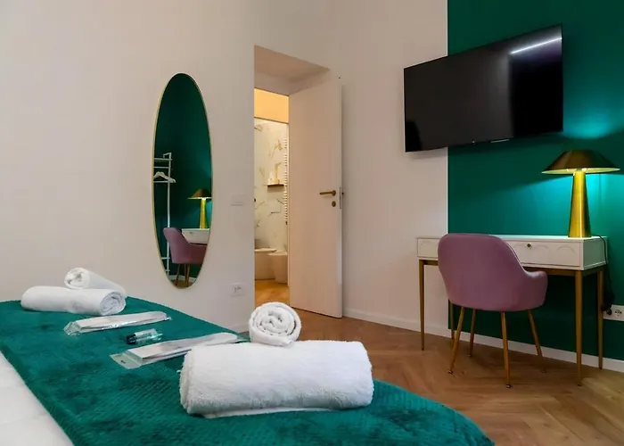 3 Suites, Freestanding Tub, Xl Luxury Apartment
